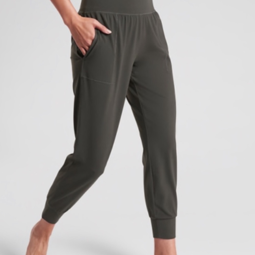 Athleta Salutation Cruise Jogger